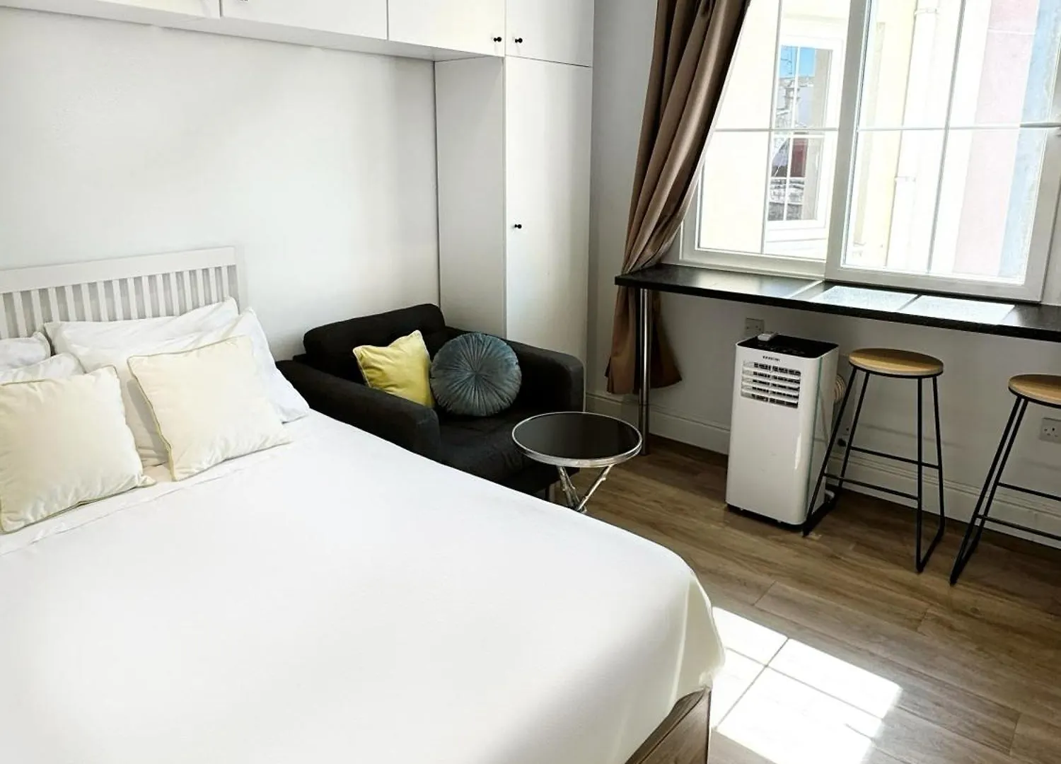 Stylish City Centre Studio - Grand Central House Гибралтар